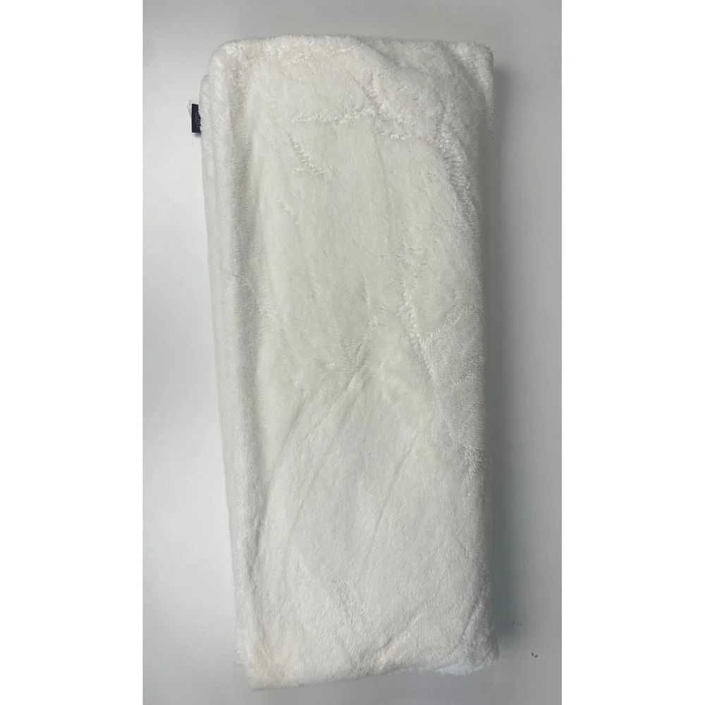 Rachel Roy White Plush Throw Blanket Comfortable Soft Fuzzy Cozy 63 in x 75 inch
